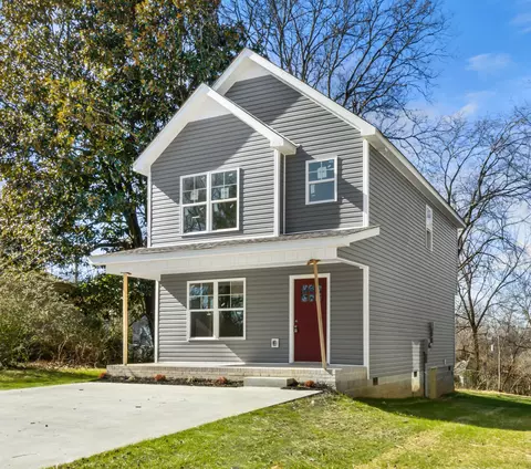 326 Davis Dr, Clarksville, TN 37040