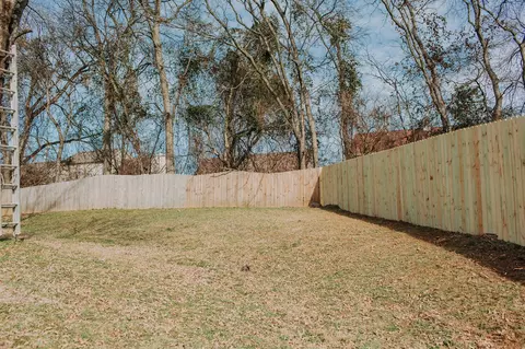 Exterior - 1411 Apache Ln, Madison, TN 37115 photo 6 of 9