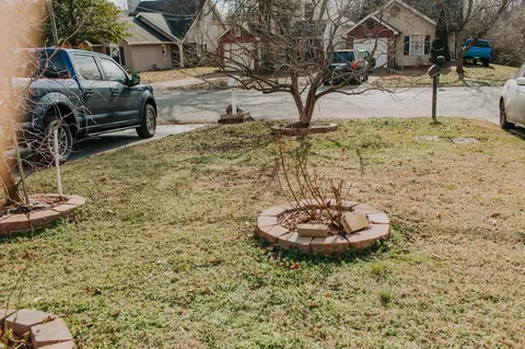 Exterior - 1411 Apache Ln, Madison, TN 37115 photo 5 of 9