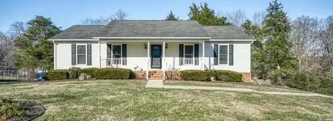 4117 Woodview Dr, Cookeville, TN 38501