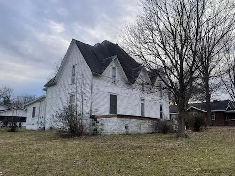 301 Main St W, Greenfield, TN 38230