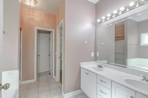 Bath - 2911 Apache Moon Ter, Murfreesboro, TN 37127 photo 3 of 3