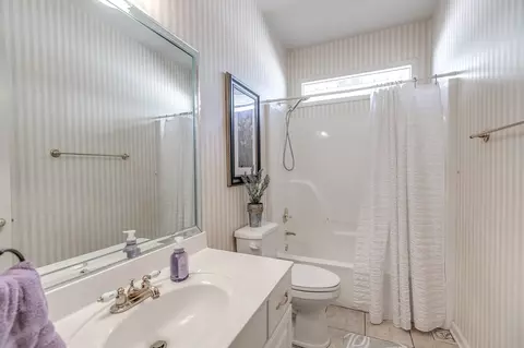 Bath - 2911 Apache Moon Ter, Murfreesboro, TN 37127 photo 1 of 3