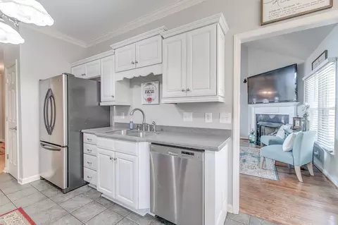 Kitchen - 2911 Apache Moon Ter, Murfreesboro, TN 37127 photo 1 of 5