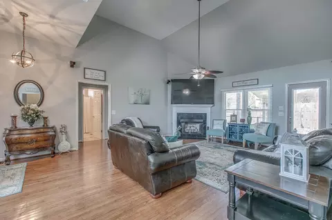 Living - 2911 Apache Moon Ter, Murfreesboro, TN 37127 photo 3 of 6