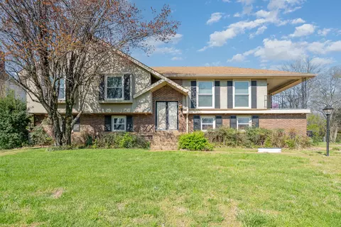 141 Timber Ridge Dr, Nashville, TN 37217