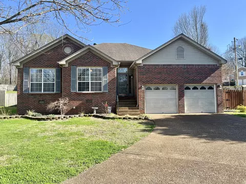 910 Celeste Ct, Mount Juliet, TN 37122
