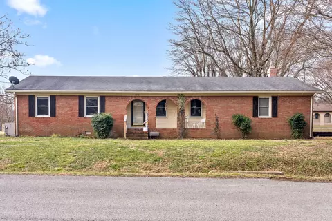 3940 Tanglewood Dr, Hopkinsville, KY 42240