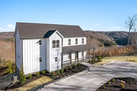 179 Deer Path Ct, Smithville, TN 37166