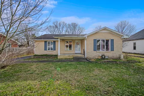 320 W Woodland St, Watertown, TN 37184