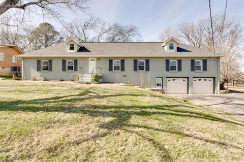 165 Lakeside Park Dr, Hendersonville, TN 37075