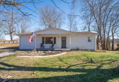 820 Gaither Ave, Lawrenceburg, TN 38464