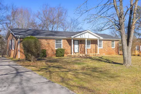 216 Hampton Rd, Columbia, TN 38401