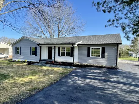 132 Old Parkers Chapel Rd, Portland, TN 37148