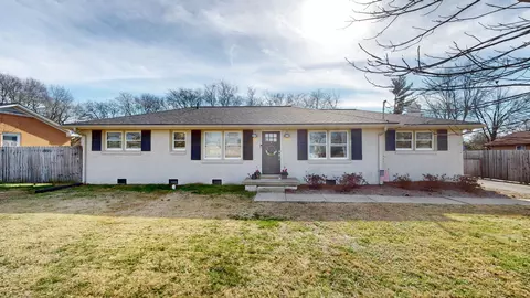 1014 Hickory Ct, Lebanon, TN 37087