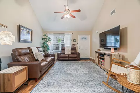 Living - 4331 Prometheus Way, Murfreesboro, TN 37128 photo 3 of 12