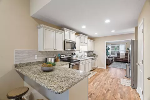 Kitchen - 4331 Prometheus Way, Murfreesboro, TN 37128 photo 5 of 10