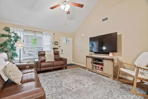 Living - 4331 Prometheus Way, Murfreesboro, TN 37128 photo 5 of 12
