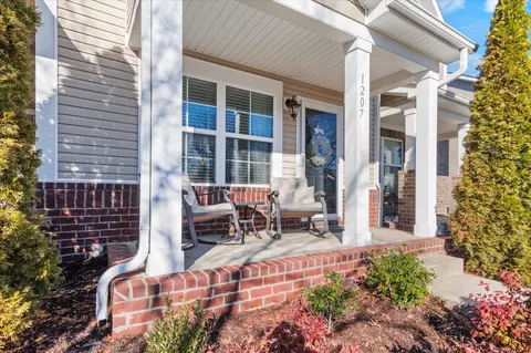 Exterior - 1207 Riverbrook Dr, Hermitage, TN 37076 photo 4 of 9