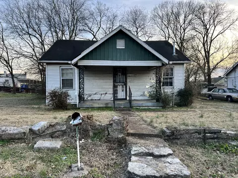 308 E Market St, Lebanon, TN 37087