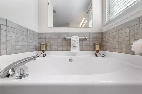 Bath - 7403 Catherine St, Murfreesboro, TN 37129 photo 4 of 5