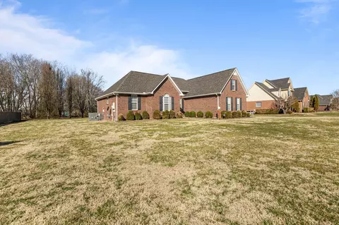 Exterior - 7403 Catherine St, Murfreesboro, TN 37129 photo 4 of 18