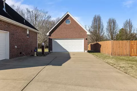 Exterior - 7403 Catherine St, Murfreesboro, TN 37129 photo 14 of 18
