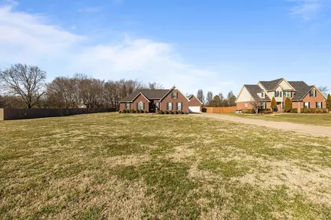 Exterior - 7403 Catherine St, Murfreesboro, TN 37129 photo 2 of 18