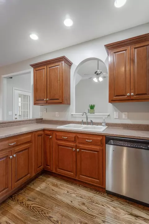 Kitchen - 8444 Pershing Rd, Chattanooga, TN 37421 photo 4 of 5