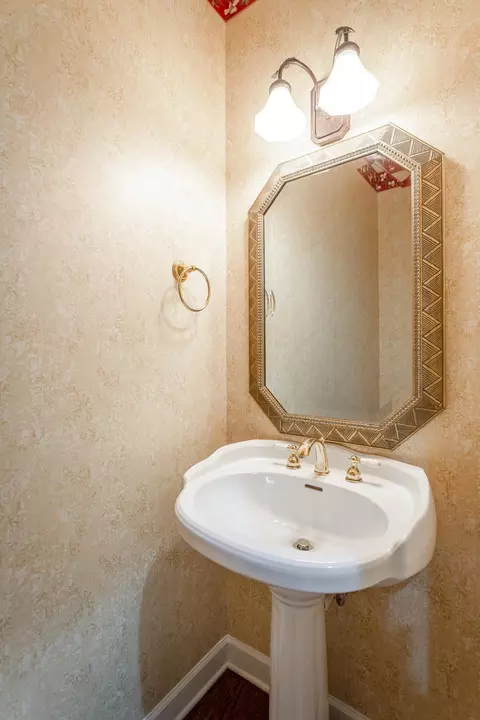 Bath - 8444 Pershing Rd, Chattanooga, TN 37421 photo 4 of 6