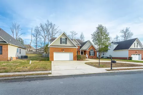 Exterior - 8444 Pershing Rd, Chattanooga, TN 37421 photo 4 of 20