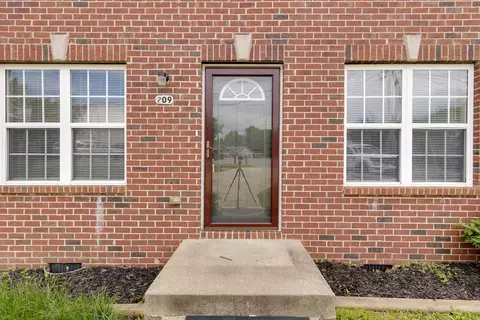 209 Flint Ridge Ct, Whites Creek, TN 37189