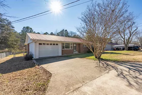 192 E 10th St, Parsons, TN 38363