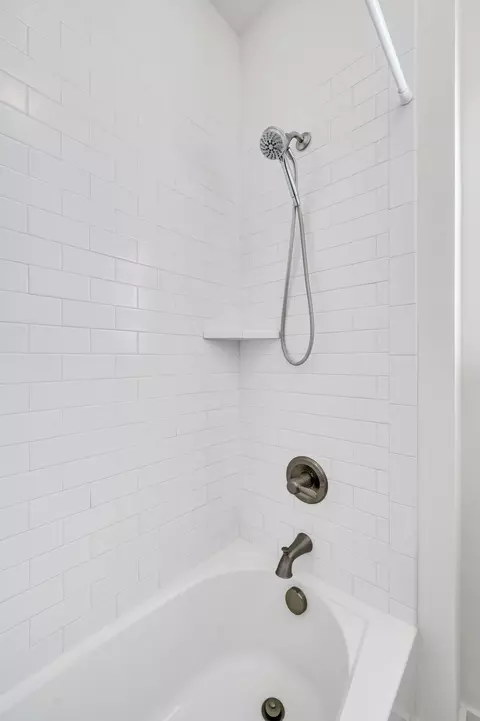 Bath - 4045 John Marsh Rd, Spring Hill, TN 37174 photo 6 of 7