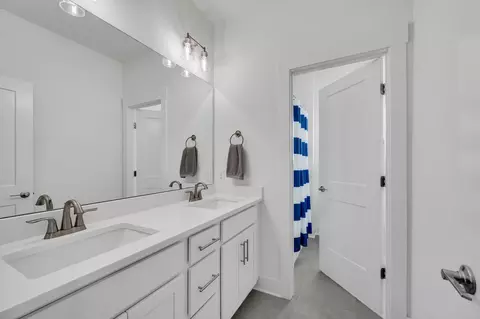 Bath - 4045 John Marsh Rd, Spring Hill, TN 37174 photo 5 of 7