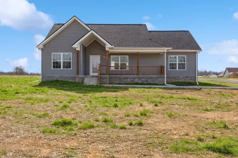 215 Hawkins Rd, Westmoreland, TN 37186