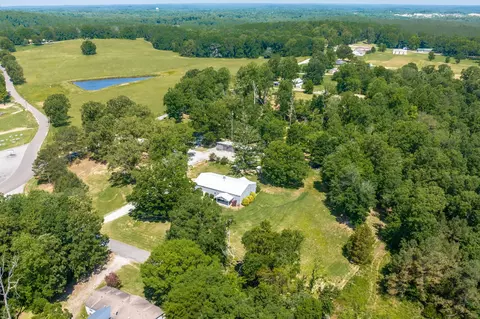 2149 Walter Garrett Rd, Parsons, TN 38363