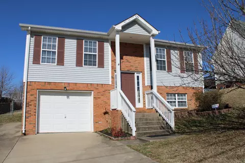 304 Congressman Dr, Clarksville, TN 37042