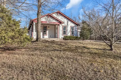 128 Silver Leaf Cir, Dickson, TN 37055