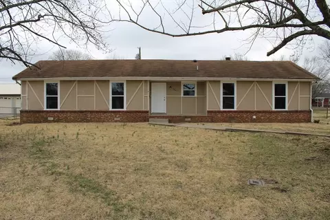 2241 Robin Dr, Clarksville, TN 37042