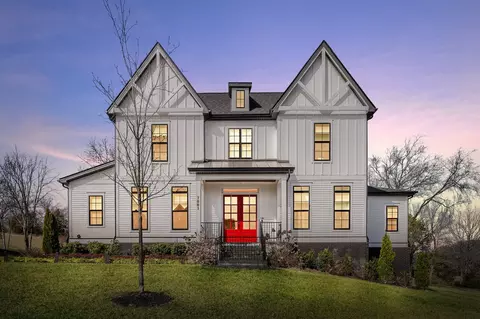 7001 Vineyard Valley Dr, College Grove, TN 37046