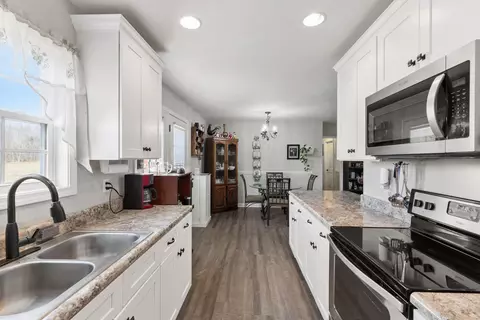 Kitchen - 6491 Highway 161, Springfield, TN 37172 photo 6 of 6