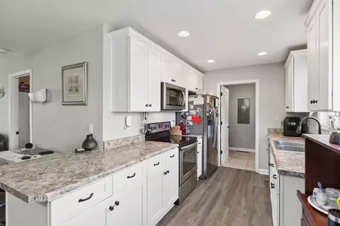 Kitchen - 6491 Highway 161, Springfield, TN 37172 photo 4 of 6