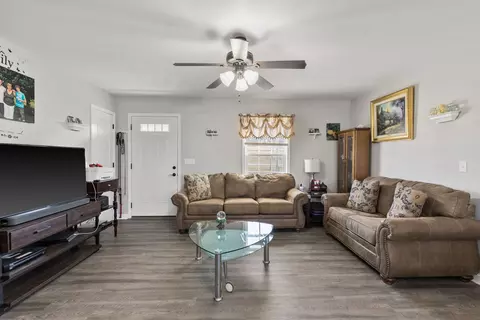 Living - 6491 Highway 161, Springfield, TN 37172 photo 3 of 4