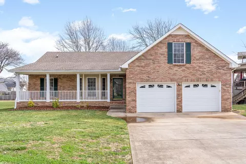 3864 Parade Dr, Clarksville, TN 37040