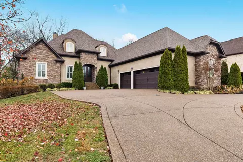 1622 Foxland Blvd, Gallatin, TN 37066