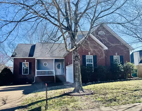 2202 Ipswitch Dr, Thompsons Station, TN 37179