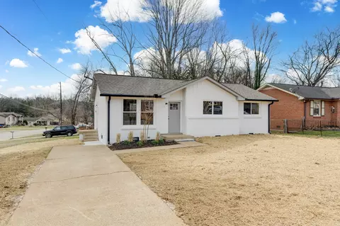 2165 W Richmond Hill Dr, Nashville, TN 37207