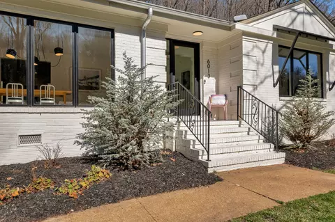 6013 Andover Dr, Nashville, TN 37215