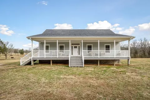 2165 Arcot Rd, Celina, TN 38551